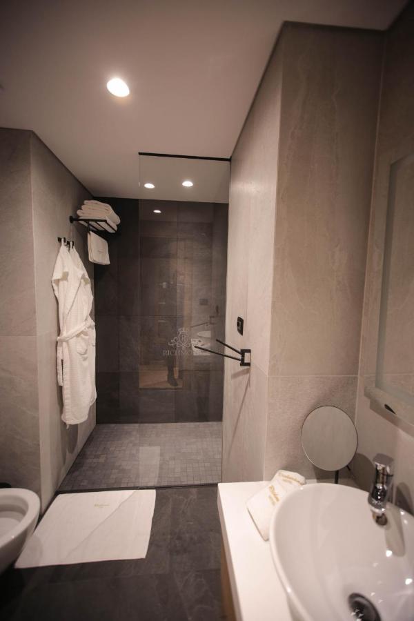 Richmond Hotel Korce Luaran gambar